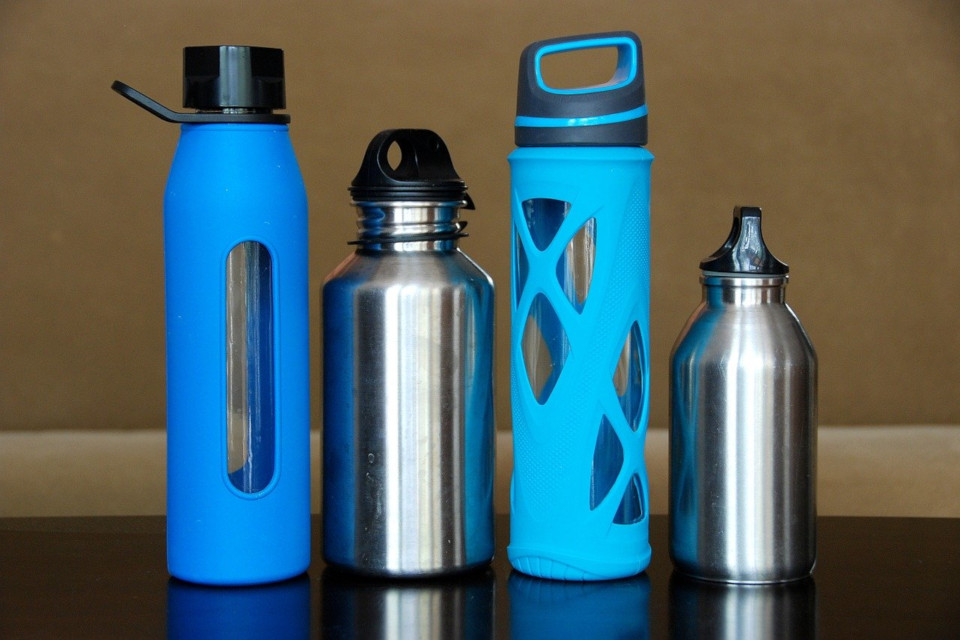 Plastikfreie Trinkflaschen für den alltäglichen Gebrauch